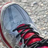 Buty do biegania dla początkujących - siateczkowa cholewka mesh