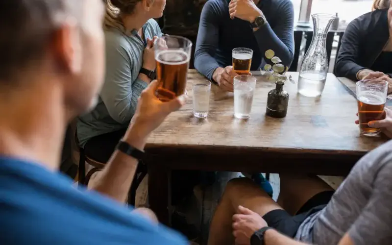 Alkohol i bieganie: jak pić mądrzej